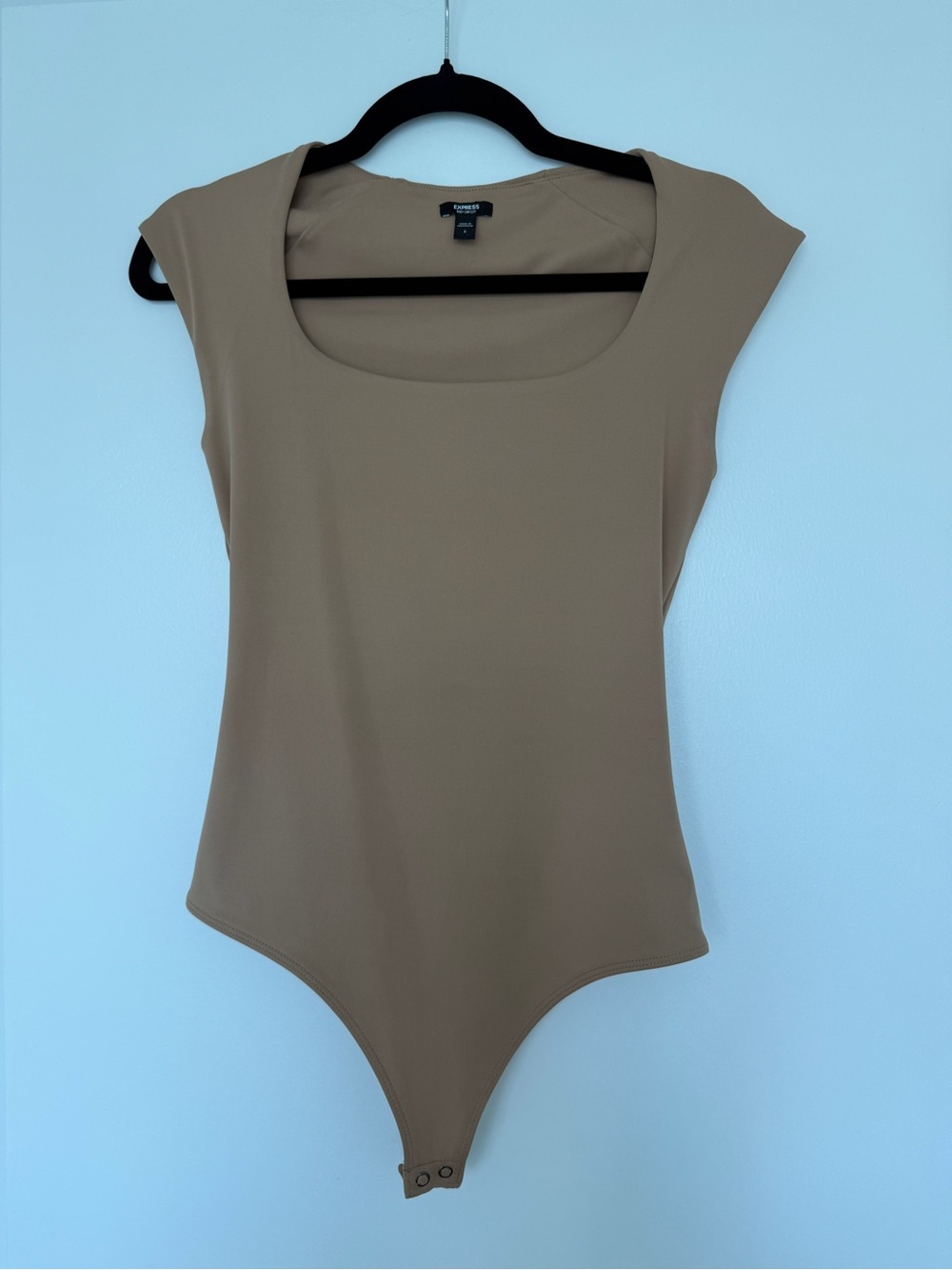 Express Taupe Cap Sleeve Scoop Neck Bodysuit